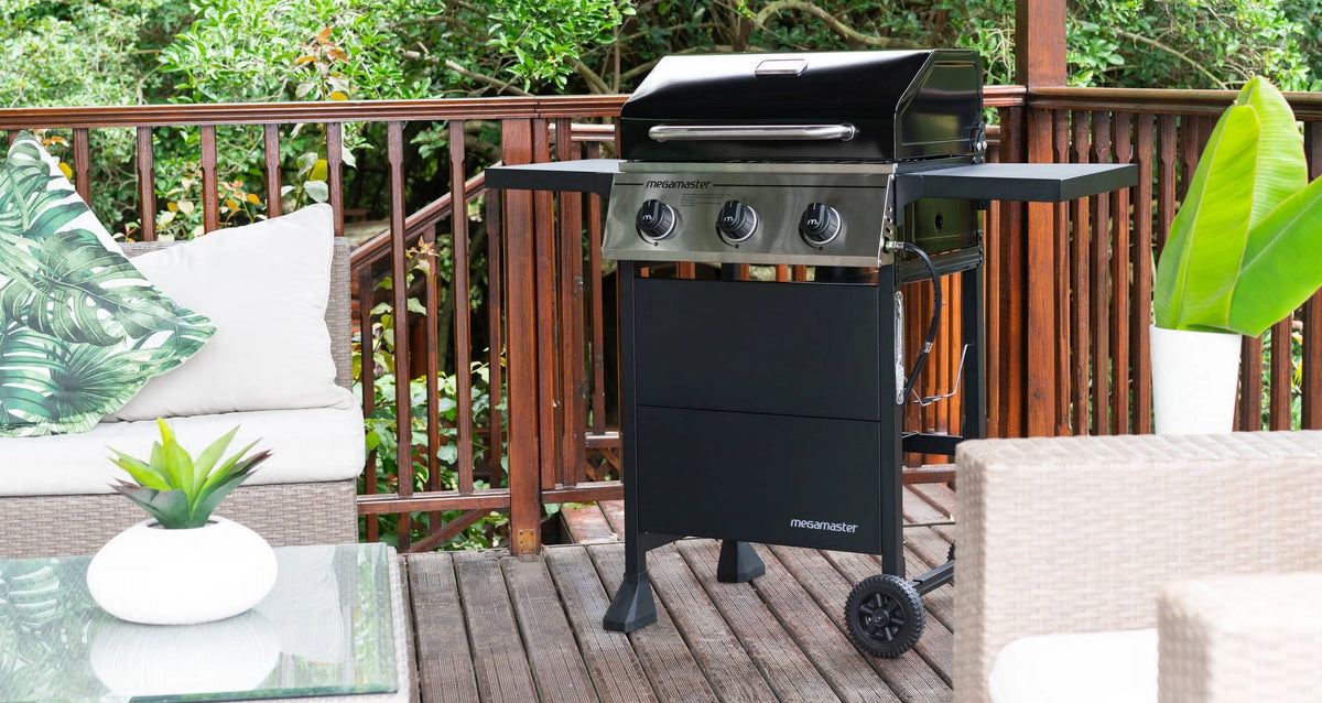 3-Burner Gas Grill with 2 Foldable Side Tables, 30000BTUs, Black/Silver L6500