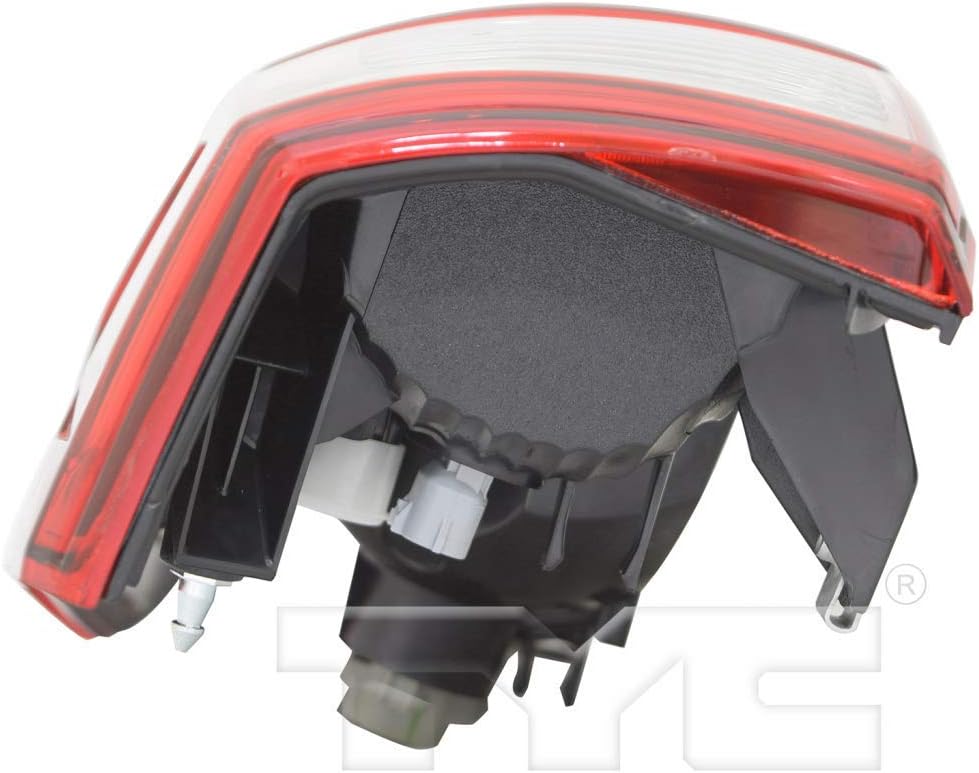 Driver Side Red Lens Tail Light L8918