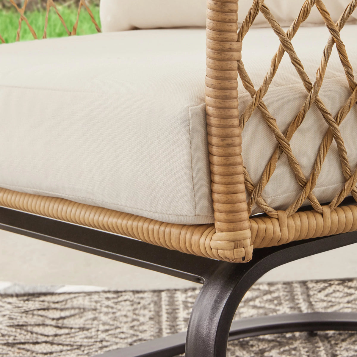 3-Piece White Wicker Outdoor Chat Set V45889