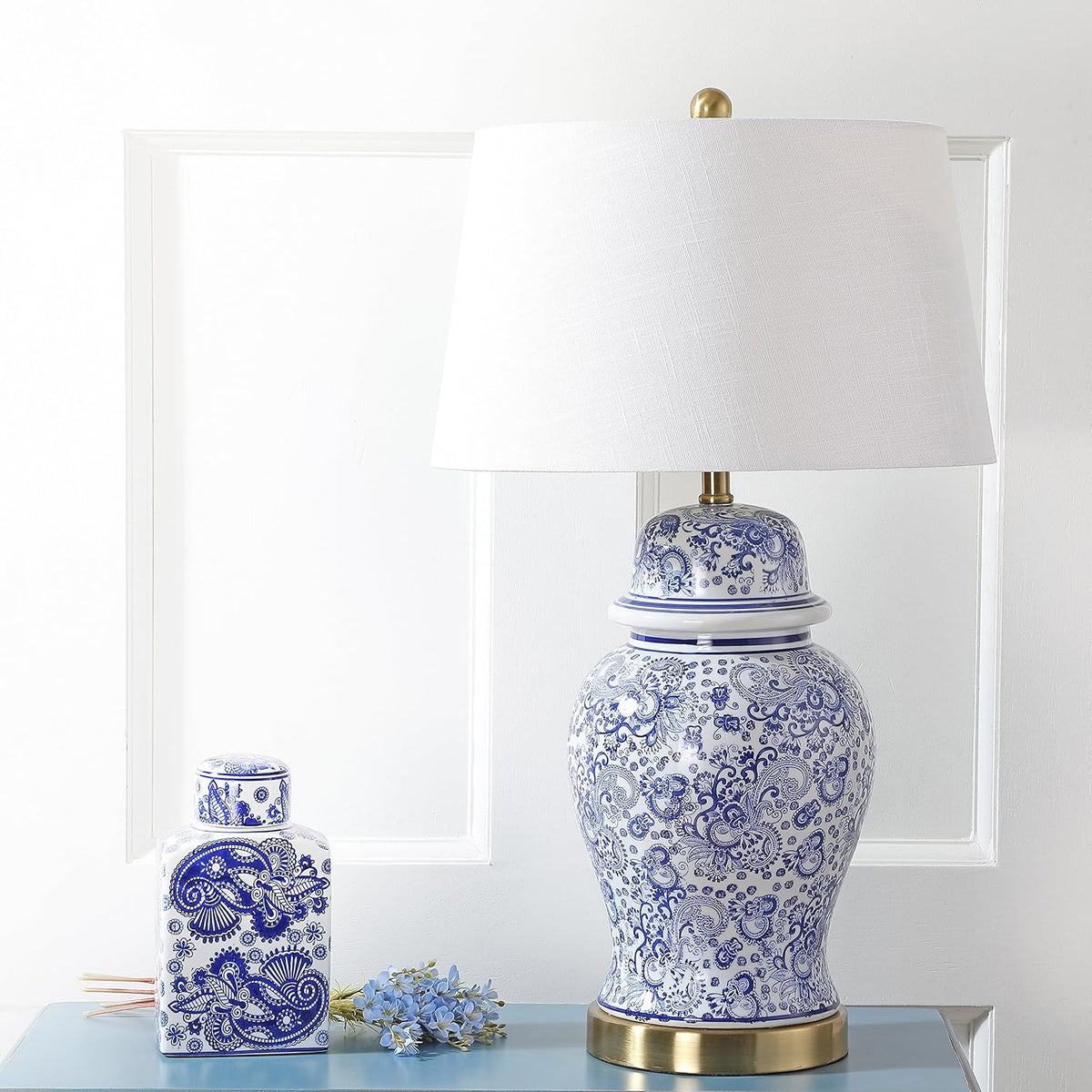 Blue/White Ceramic LED Table Lamp N637