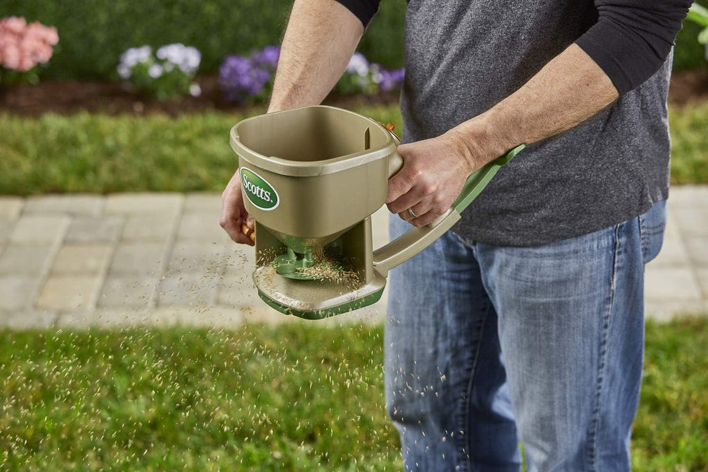 Hand-Powered Handheld Spreader I92396