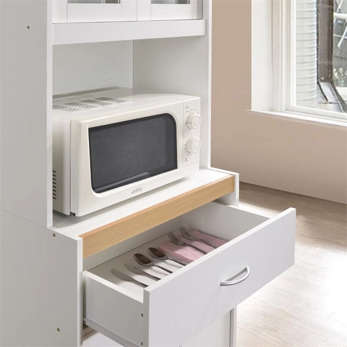 White Kitchen Cabinet F849212