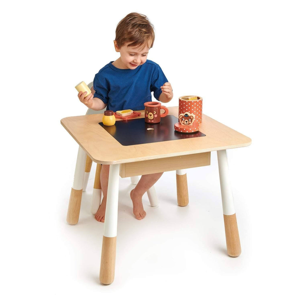 Forest Table R437729