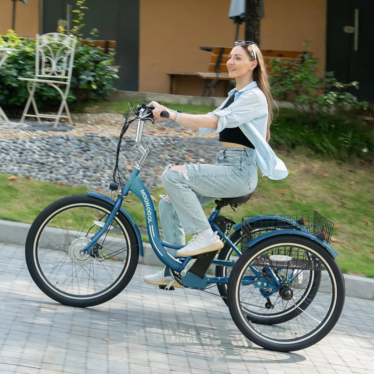 24 26 3 Wheel Electric Tricycle 350W 36V 7 Speeds with Large Basket M4324