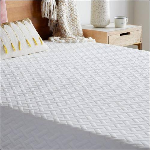 10 inch Gel Memory Foam Mattress California King White B547084