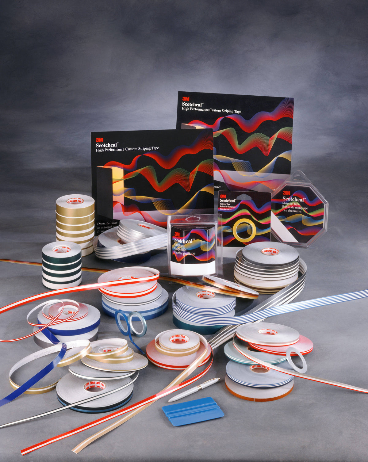 Bright Gold Metallic Striping Tape N196407