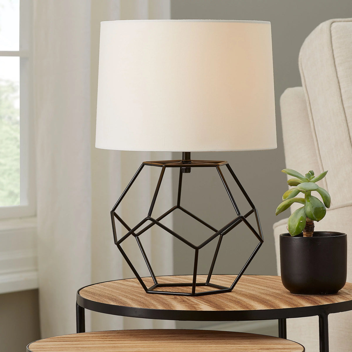 Black Metal Table Lamp with Shade F282313