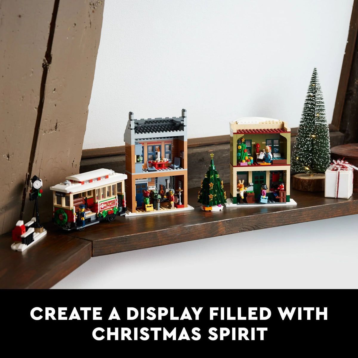 Building Set with Shops, Streetcar and 6 Minifigures F65465