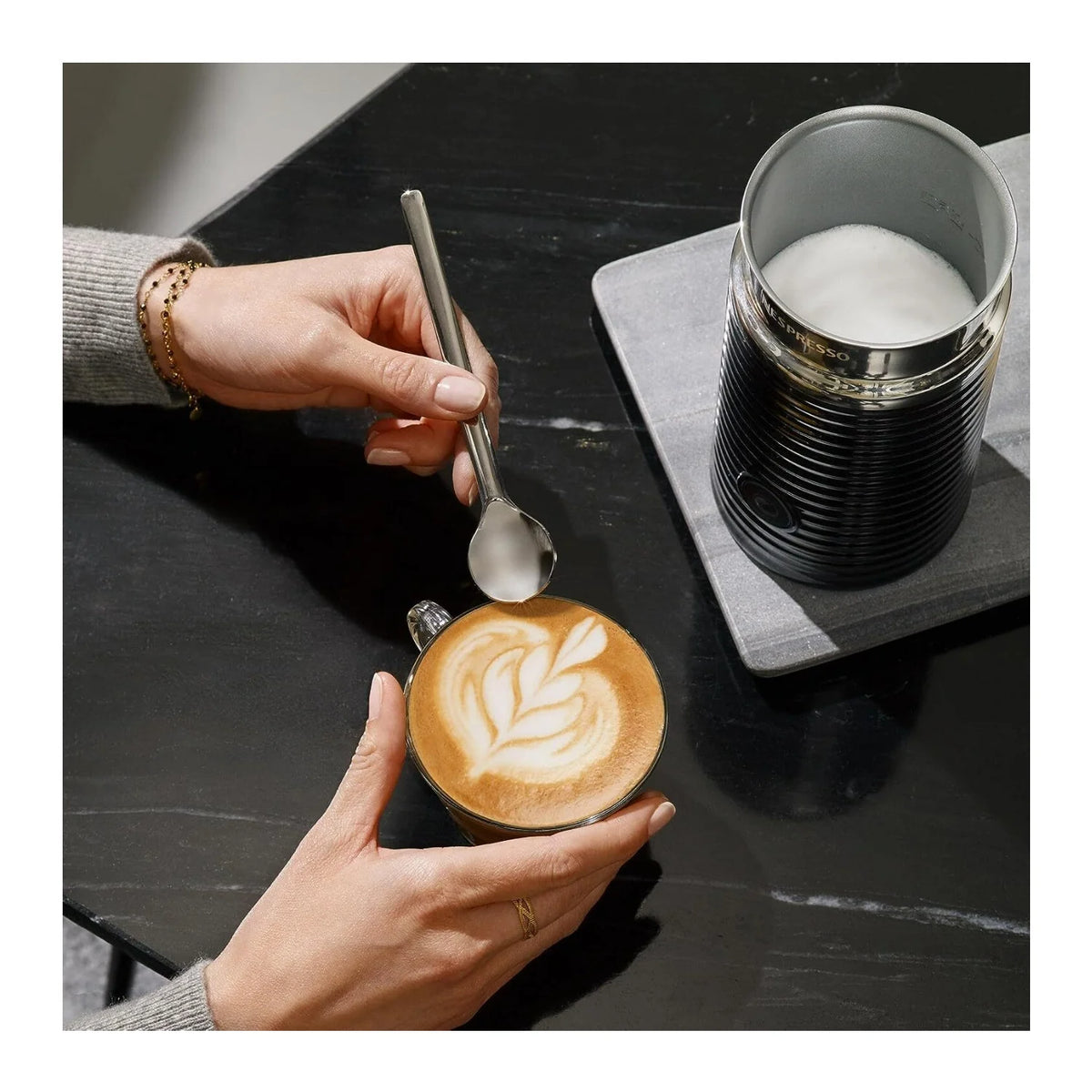 Compact Coffee and Espresso Machine with Milk Frother R1652